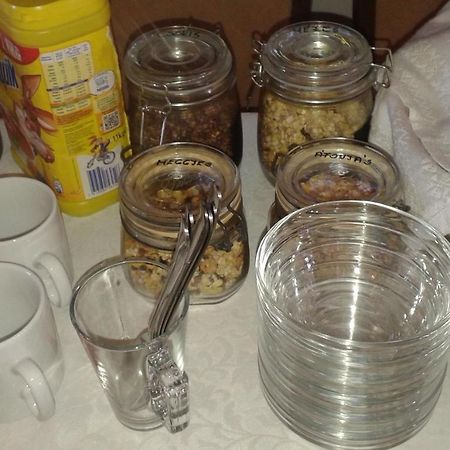 Tiffan'S Pinceszet Es Panzio Hotel Villany Luaran gambar
